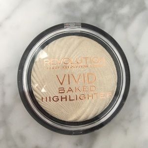 Revolution Vivid Baked Highlighter